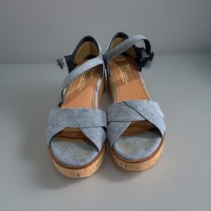 Toms Harper Wedge Sandals Women's Size 7.5 Denim And  strappy buckle denim shoes